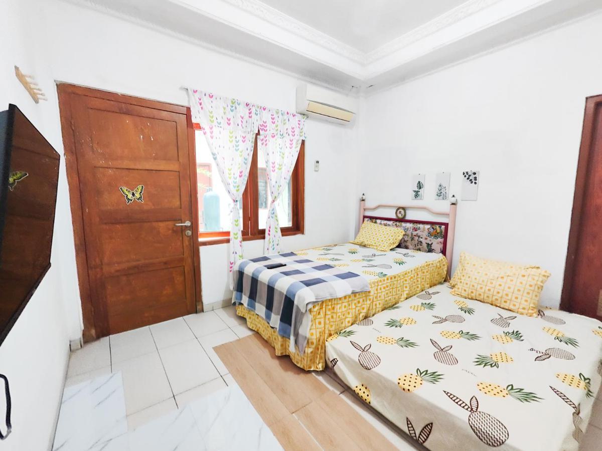 Homey Guesthouse Kertajaya Surabaya Dış mekan fotoğraf