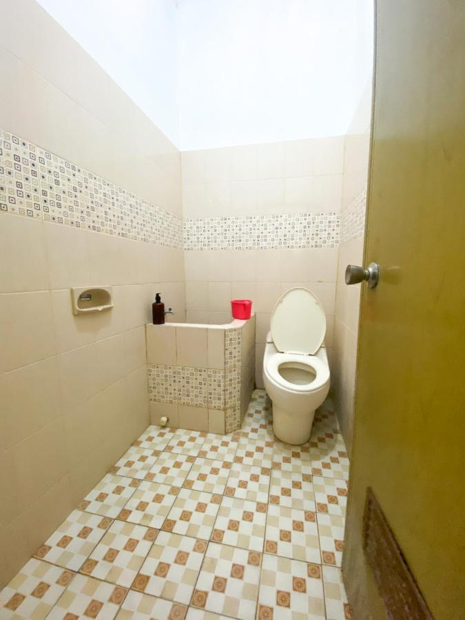 Homey Guesthouse Kertajaya Surabaya Dış mekan fotoğraf