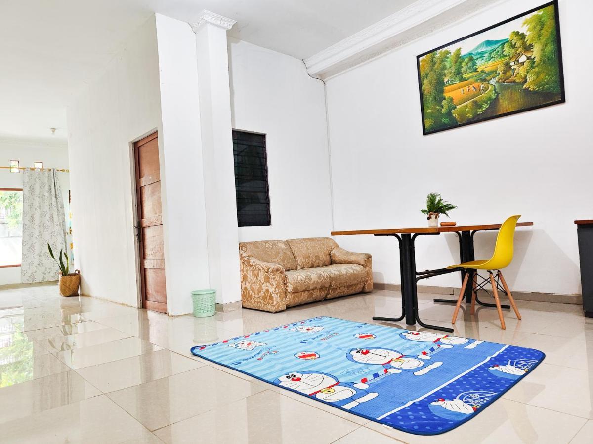 Homey Guesthouse Kertajaya Surabaya Dış mekan fotoğraf