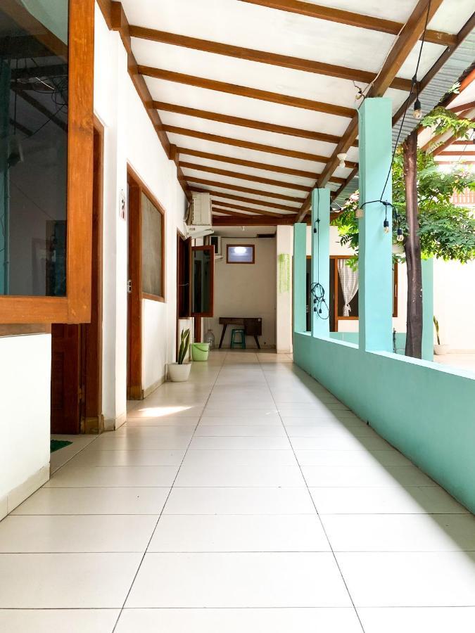 Homey Guesthouse Kertajaya Surabaya Dış mekan fotoğraf