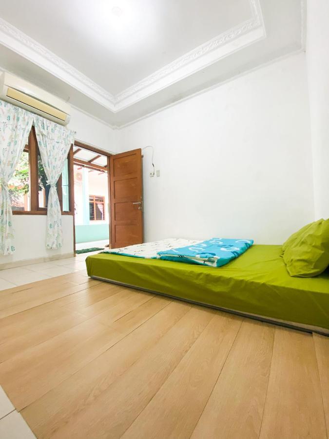 Homey Guesthouse Kertajaya Surabaya Dış mekan fotoğraf