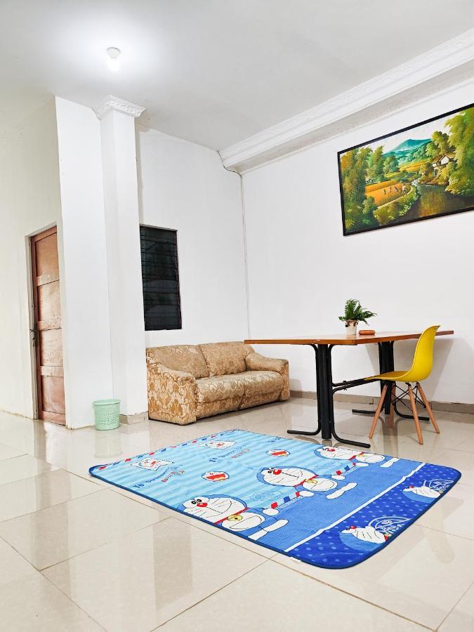 Homey Guesthouse Kertajaya Surabaya Dış mekan fotoğraf