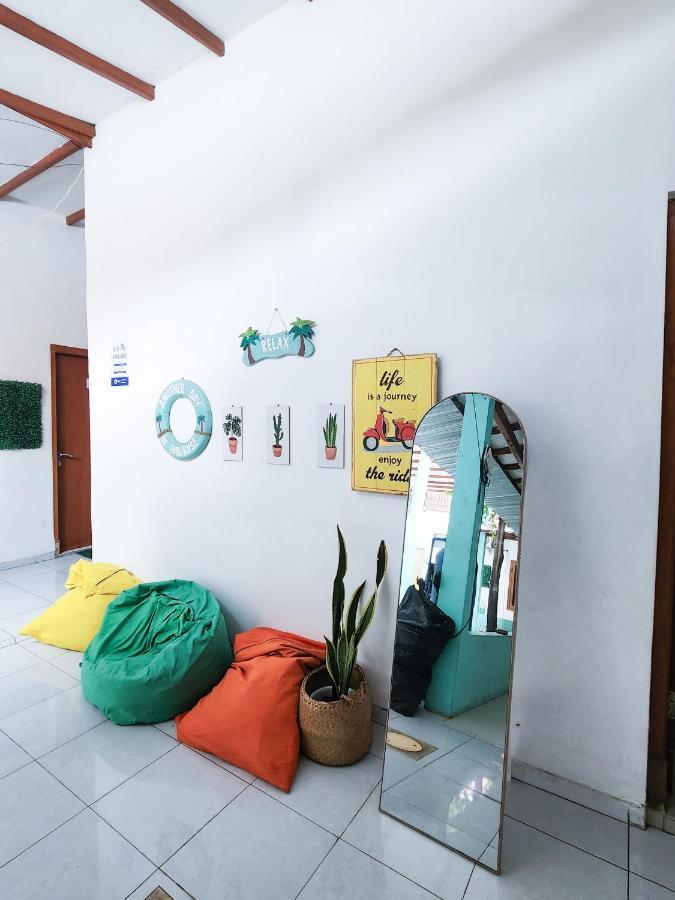 Homey Guesthouse Kertajaya Surabaya Dış mekan fotoğraf