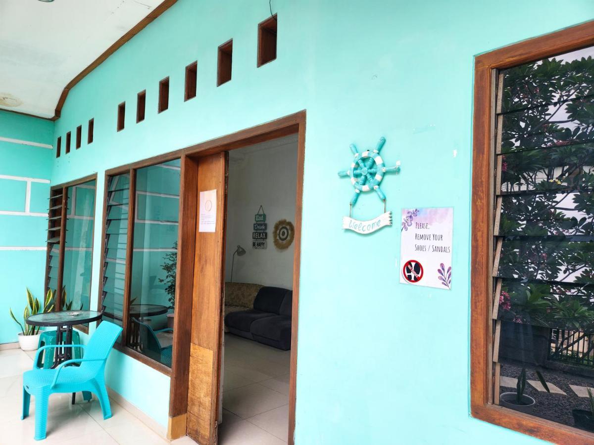 Homey Guesthouse Kertajaya Surabaya Dış mekan fotoğraf