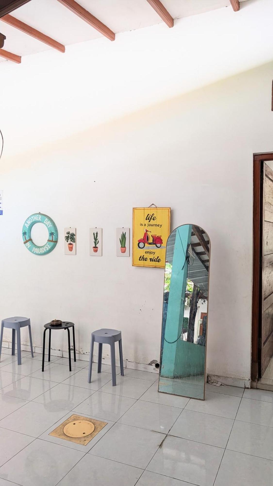 Homey Guesthouse Kertajaya Surabaya Dış mekan fotoğraf